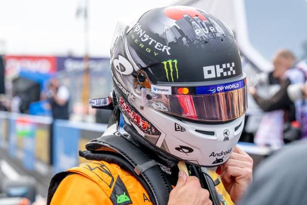 SUZUKA, JAPAN: Lando Norris, racing for the McLaren F1 team during the 2025 Formula 1 Japanese Grand Prix at the Suzuka International Racing Course in Suzuka, Japan
