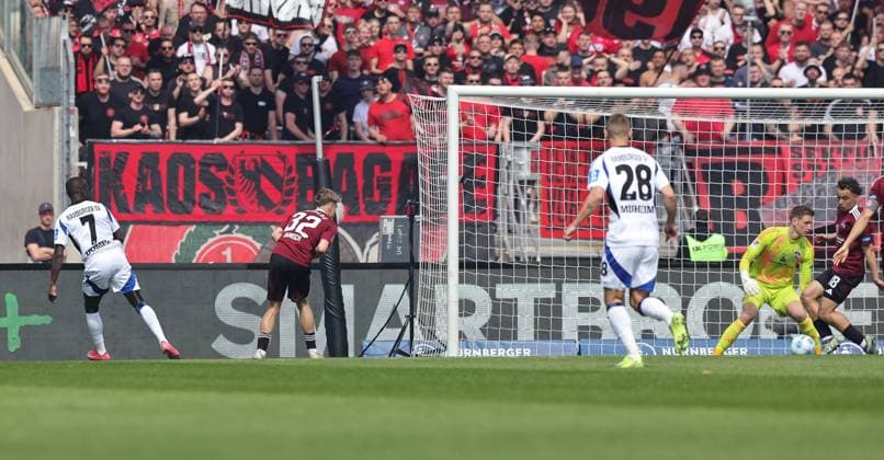 05 04 2025 Soccer Season 2024 2025 2 Soccer Bundesliga 28 Matchday 1 FC Nuremberg FCN Club Hamburger SV HSV Sportfoto Zink DaMa xdaxmax DFL regulations prohibit any use of photographs as image sequences and or quasi video only for editorial use Goal Goal Shot to 0 1 Goalscorer Jean Luc Dompe 7, Hamburger SV HSV