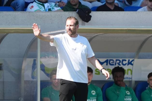 Coach Jan Siewert SpVgg Greuther Fürth 05 04 2025 2 Bundesliga, Season 24 25 SV Darmstadt 98 vs SpVgg Greuther Fürth, Stadion am Boellenfalltor, emonline, emspor,