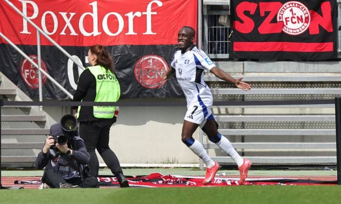 05 04 2025 Soccer Season 2024 2025 2 Soccer Bundesliga 28 Matchday 1 FC Nürnberg FCN Club Hamburger SV HSV Sportfoto Zink DaMa xdaxmax DFL regulations prohibit any use of photographs as image sequences and or quasi video only for editorial use Jubel Freude Torjubel nach Tor zum 0 2 Jean Luc Dompe 7, Hamburger SV HSV jubelt freut sich Torschütze Jean Luc Dompe 7, Hamburger SV HSV
