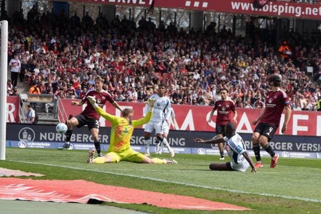 05 04 2025, xhfmx, Soccer 2 Bundesliga, 1 FC Nuernberg Hamburger SV Jean Luc Dompe Hamburger SV scores the 2 0 against 1 FC Nürnberg DFL DFB REGULATIONS PROHIBIT ANY USE OF PHOTOGRAPHS as IMAGE SEQUENCES and or QUASI VIDEO Nuernberg