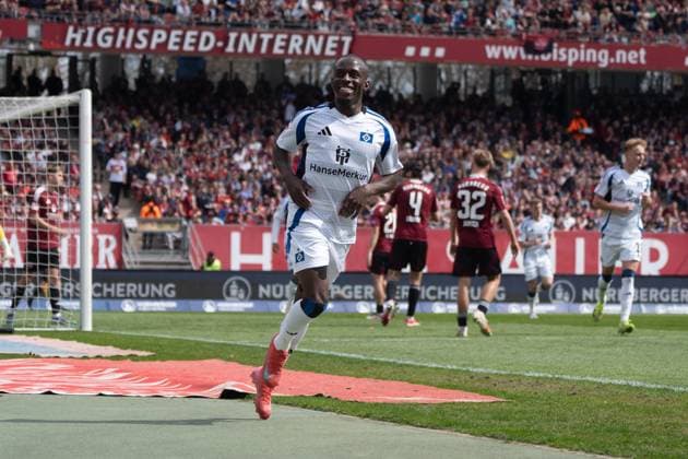 05 04 2025, xhfmx, Fussball 2 Bundesliga, 1 FC Nuernberg Hamburger SV Jean Luc Dompe Hamburger SV celebrates his second goal for 2 0 against 1 FC Nuernberg Tor, Goal, Jubel, Celebration DFL DFB REGULATIONS PROHIBIT ANY USE OF PHOTOGRAPHS as IMAGE SEQUENCES and or QUASI VIDEO Nuernberg