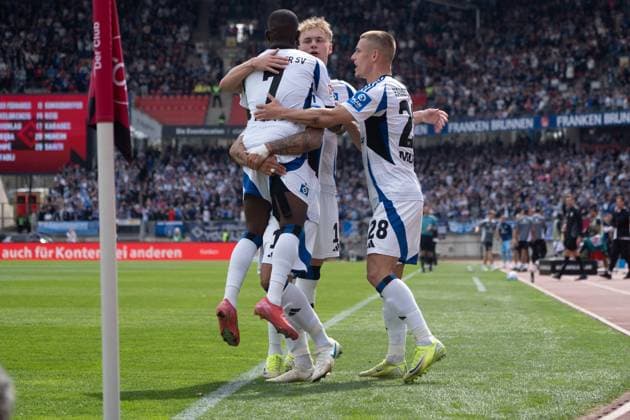 05 04 2025, xhfmx, Soccer 2 Bundesliga, 1 FC Nuernberg Hamburger SV v l Immanuel Pherai Hamburger SV , Jean Luc Dompe Hamburger SV , Miro Muheim Hamburger SV celebrating the 2 0 goal, Goal, Jubel, Celebration Adam Karabec Hamburger SV DFL DFB REGULATIONS PROHIBIT ANY USE OF PHOTOGRAPHS as IMAGE SEQUENCES and or QUASI VIDEO Nuernberg