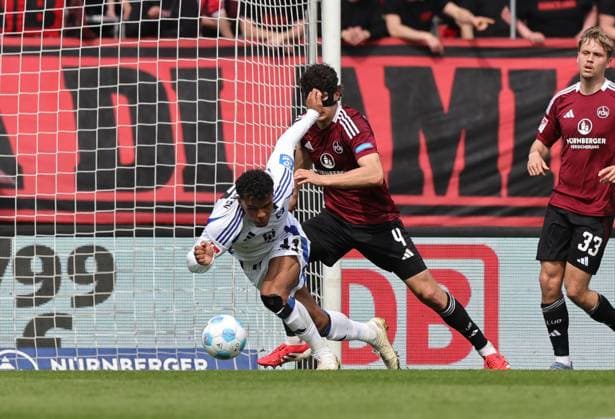 05 04 2025 Soccer Season 2024 2025 2 Soccer Bundesliga 28 Matchday 1 FC Nürnberg FCN Club Hamburger SV HSV Sportfoto Zink DaMa xdaxmax DFL regulations prohibit any use of photographs as image sequences and or quasi video only for editorial use Ransford Yeboah Königsdörfer Koenigsdoerfer 11, Hamburger SV HSV Fabio Gruber 4, 1 FC Nürnberg FCN