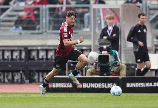 05 04 2025 Soccer Season 2024 2025 2 Soccer Bundesliga 28 Matchday 1 FC Nürnberg FCN Club Hamburger SV HSV Sportfoto Zink DaMa xdaxmax DFL regulations prohibit any use of photographs as image sequences and or quasi video only for editorial use Dustin Forkel 34, 1 FC Nürnberg FCN