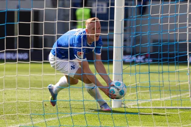 2025 04 05 xJFAx 2 Bundesliga SV Darmstadt 98 SpVgg Greuther Fürth v l , Isac Alexi Sivert Lidberg SV Darmstadt 98 Torjubel, Goal celebration, celebrate the goal DFL DFB REGULATIONS PROHIBIT ANY USE OF PHOTOGRAPHS as IMAGE SEQUENCES and or QUASI VIDEO Copyright: JoaquimxFerreira