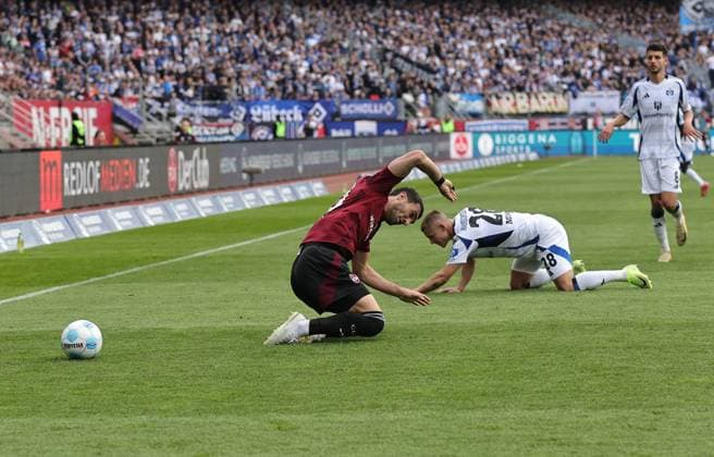 05 04 2025 Soccer Season 2024 2025 2 Soccer Bundesliga 28 Matchday 1 FC Nürnberg FCN Club Hamburger SV HSV Sportfoto Zink DaMa xdaxmax DFL regulations prohibit any use of photographs as image sequences and or quasi video only for editorial use Mahir Emreli 30, 1 FC Nürnberg FCN disappointed disappointment angry