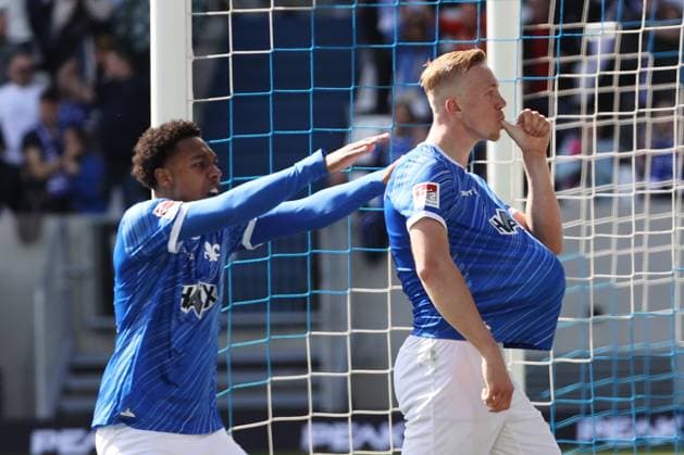 05 04 2025, xtvx, Fußball 2 Bundesliga, SV Darmstadt 98 SpVgg Greuther Fuerth v l Goal scored, Tor zum 1 0 Isac Lidberg SV Darmstadt 98 DFL DFB REGULATIONS PROHIBIT ANY USE OF PHOTOGRAPHS as IMAGE SEQUENCES and or QUASI VIDEO Darmstadt