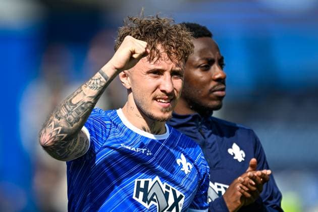 Luca Marseiler SV Darmstadt 98, 08 cheers after the match, GER, SV Darmstadt 98 vs SpVgg Greuther Fuerth, 2 Bundesliga, Football, Matchday 28, Season 2024 2025, 05 04 2025 DFL REGULATIONS PROHIBIT ANY USE OF PHOTOGRAPHS as IMAGE SEQUENCES and or QUASI VIDEO GER, SV Darmstadt 98 vs SpVgg Greuther Fuerth, 2 Bundesliga, Football, Matchday 28, Season 2024 2025, 05 04 2025 Darmstadt Copyright: xEibner-Pressefoto FlorianxWiegandx EP_FWD