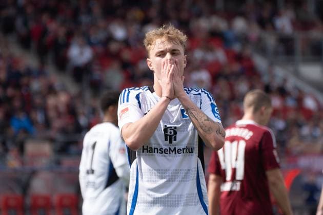 05 04 2025, xhfmx, Soccer 2 Bundesliga, 1 FC Nuernberg Hamburger SV Adam Karabec Hamburger SV after a missed goal chance DFL DFB REGULATIONS PROHIBIT ANY USE OF PHOTOGRAPHS as IMAGE SEQUENCES and or QUASI VIDEO Nuernberg
