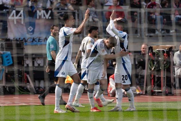 05 04 2025, xhfmx, Fußball 2 Bundesliga, 1 FC Nuernberg Hamburger SV v l Robert Glatzel Hamburger SV , Ludovit Reis Hamburger SV , Marco Richter Hamburger SV celebrate the goal to 3 0 by Robert Glatzel Hamburger SV Tor, Goal, Jubel, Celebration DFL DFB REGULATIONS PROHIBIT ANY USE OF PHOTOGRAPHS as IMAGE SEQUENCES and or QUASI VIDEO Nuernberg