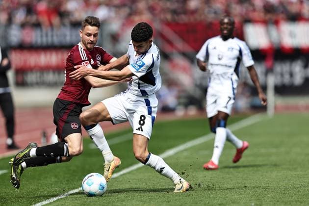 Daniel Elfadli, HSV, in the second round match of the 2024 2025 season between 1 FC Nürnberg and Hamburger Sportverein 0 3 in Nuremberg 05 04 2025