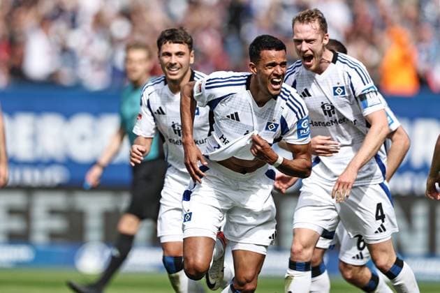 Robert Glatzel, HSV, after the 0 3 in the second round match of the 2024 2025 season between 1 FC Nuremberg and Hamburger Sportverein 0 3 in Nuremberg 05 04 2025