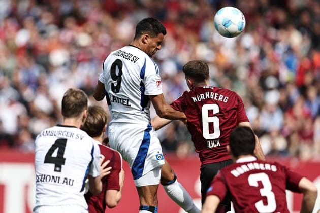 Robert Glatzel, HSV, header for 0 3 in the second round match of the 2024 2025 season between 1 FC Nuremberg and Hamburger Sportverein 0 3 in Nuremberg 05 04 2025