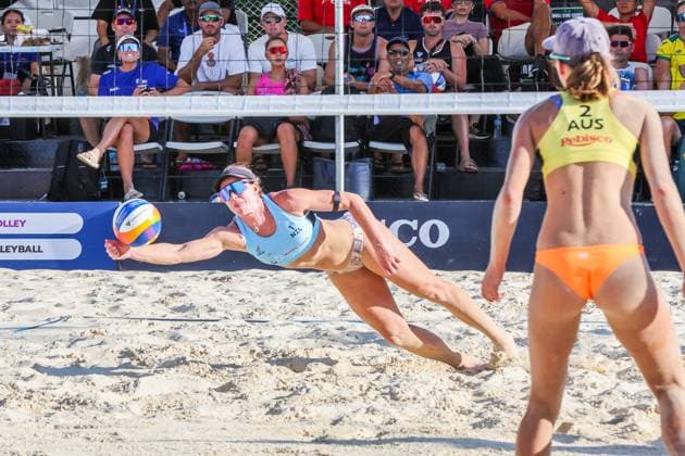 (250405) -- LAGUNA PROVINCE, April 5, 2025 -- Shaunna Polley (L) of New Zealand competes during the women s gold medal match between Jasmine Fleming Stefanie Fejes of Australia and Shaunna Polley Olivia MacDonald of New Zealand in the AVC Beach volleyball, Beachvolleyball Tour 2nd Nuvali Open in Laguna Province, the Philippines, April 5, 2025. ) (SP)PHILIPPINES-LAGUNA PROVINCE-BEACH VOLLEYBALL-TOUR-2ND NUVALI OPEN-WOMEN RouellexUmali 
