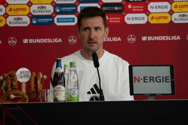 05 04 2025, xhfmx, Soccer 2 Bundesliga, 1 FC Nuernberg Hamburger SV Miroslav Klose Coach 1 FC Nuernberg at the press conference after the match DFL DFB REGULATIONS PROHIBIT ANY USE OF PHOTOGRAPHS as IMAGE SEQUENCES and or QUASI VIDEO Nuernberg