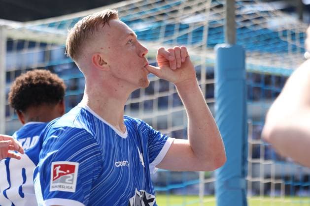 2025 04 05 xJFAx 2 Bundesliga SV Darmstadt 98 SpVgg Greuther Fürth v l , Isac Alexi Sivert Lidberg SV Darmstadt 98 Torjubel, Goal celebration, celebrate the goal DFL DFB REGULATIONS PROHIBIT ANY USE OF PHOTOGRAPHS as IMAGE SEQUENCES and or QUASI VIDEO Copyright: JoaquimxFerreira