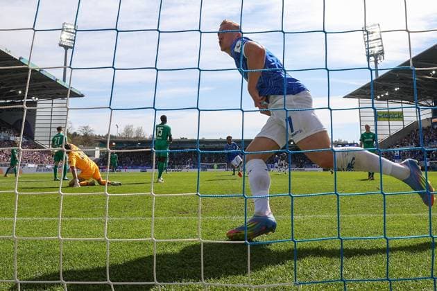 2025 04 05 xJFAx 2 Bundesliga SV Darmstadt 98 SpVgg Greuther Fürth v l , Isac Alexi Sivert Lidberg SV Darmstadt 98 Torjubel, Goal celebration, celebrate the goal DFL DFB REGULATIONS PROHIBIT ANY USE OF PHOTOGRAPHS as IMAGE SEQUENCES and or QUASI VIDEO Copyright: JoaquimxFerreira
