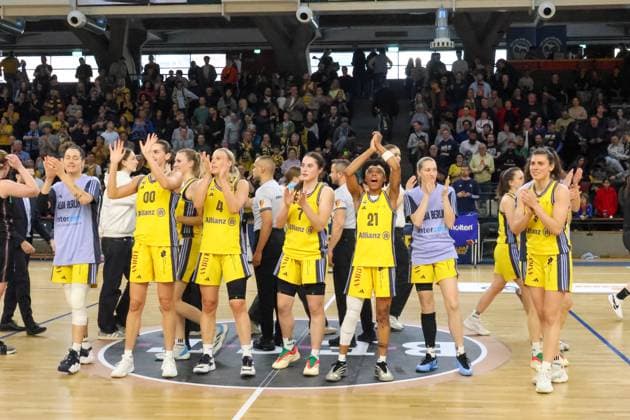 Alba Women win the first playoff game, Alba Women vs Saarlouis Royals , 1 Bundesliga, DBBL Playoffs, Semifinal 1, 05 04 2025 Berlin Berlin Germany Copyright: xFootbowl ThomasxSobotzkix