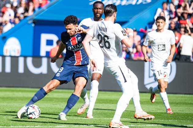 FOOTBALL Paris SG vs Angers SCO - Ligue 1 - JournÃ e 28 - 05 04 2025 Gonzalo Ramos (Paris SG) ParisFrance  Copyright: xBaptistexAutissierx