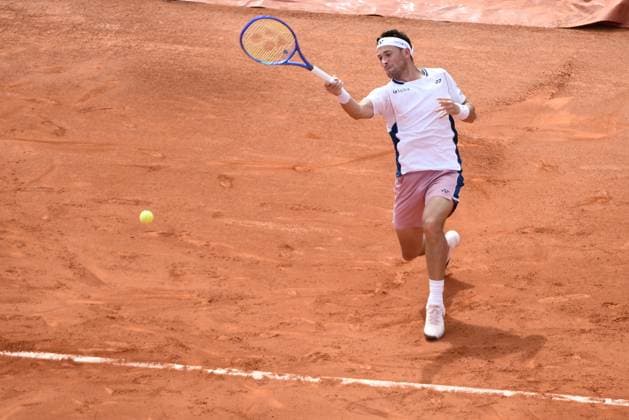 TENNIS : Bastide Medical UTS Nimes - 05 04 2025 NIMES, FRANCE : Casper RUUD Â« The Ice Man Â» (NOR) vs. Andrey RUBLEV Â« Rublo Â» lors de la demi-finale du Bastide Medical UTS Nimes, 2eme evenement du tournoi 2025 de l™Ultimate Tennis Showdown, le 5 avril 2025. NimesFrance  Copyright: xValentinaxClaretx