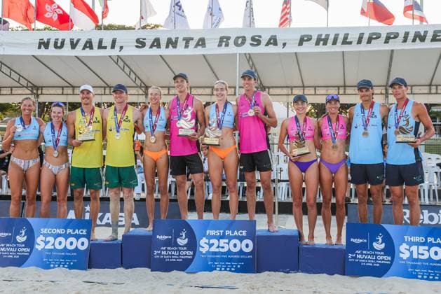 (250405) -- LAGUNA PROVINCE, April 5, 2025 -- Medalists pose for photos during the awarding ceremony of the AVC Beach volleyball, Beachvolleyball Tour 2nd Nuvali Open in Laguna Province, the Philippines, April 5, 2025. ) (SP)PHILIPPINES-LAGUNA PROVINCE-BEACH VOLLEYBALL-TOUR-2ND NUVALI OPEN ROUELLExUMALI 
