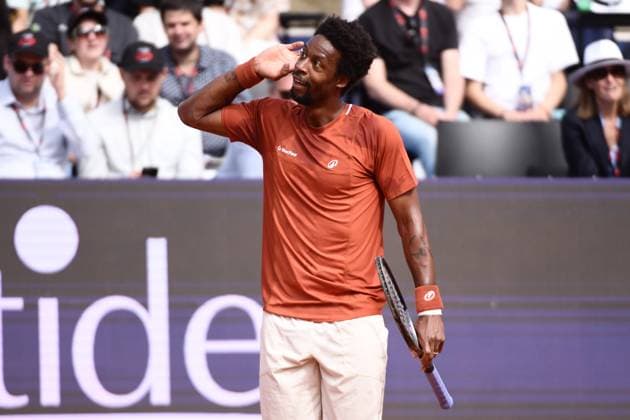 TENNIS : Bastide Medical UTS Nimes - 05 04 2025 NIMES, FRANCE : Gael MONFILS Â« La Monf Â» (FRA) vs. Ugo HUMBERT Â« The Commander Â» (FRA) lors du Bastide Medical UTS Nimes, 2eme evenement du tournoi 2025 de l™Ultimate Tennis Showdown, le 5 avril 2025. NimesFrance  Copyright: xValentinaxClaretx