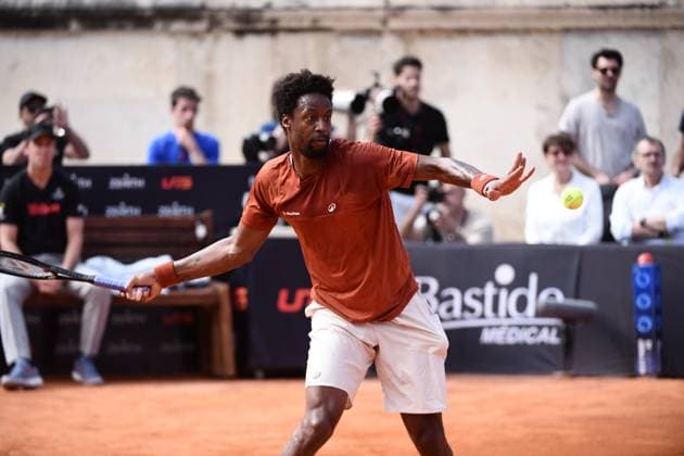 TENNIS : Bastide Medical UTS Nimes - 05 04 2025 NIMES, FRANCE : Gael MONFILS Â« La Monf Â» (FRA) vs. Ugo HUMBERT Â« The Commander Â» (FRA) lors du Bastide Medical UTS Nimes, 2eme evenement du tournoi 2025 de l™Ultimate Tennis Showdown, le 5 avril 2025. NimesFrance  Copyright: xValentinaxClaretx