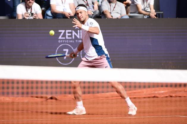 TENNIS : Bastide Medical UTS Nimes - 05 04 2025 NIMES, FRANCE : Tomas MACHAC Â« The Air Machete Â» (CZE) vs. Casper RUUD Â« The Ice Man Â» (NOR) lors de la finale du Bastide Medical UTS Nimes, 2eme evenement du tournoi 2025 de l™Ultimate Tennis Showdown, le 5 avril 2025. NimesFrance  Copyright: xValentinaxClaretx