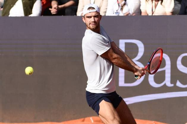 TENNIS : Bastide Medical UTS Nimes - 05 04 2025 NIMES, FRANCE : Tomas MACHAC Â« The Air Machete Â» (CZE) vs. Casper RUUD Â« The Ice Man Â» (NOR) lors de la finale du Bastide Medical UTS Nimes, 2eme evenement du tournoi 2025 de l™Ultimate Tennis Showdown, le 5 avril 2025. NimesFrance  Copyright: xValentinaxClaretx
