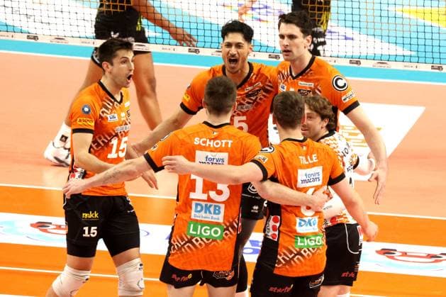 DEU, DVV, 1 VBL, BR Volleys vs Helios Grizzlys Giesen, 05 04 2025, Max Schmeling Halle, Berlin, DEU, DVV, 1 VBL, BR Volleys vs Helios Grizzlys Giesen, in the picture BR Volleys player circle Photo Juergen Engler nordphoto GmbH nordphotoxGmbHx xEngler nph00076