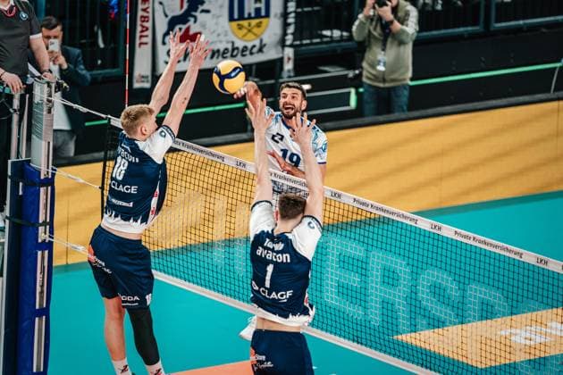 Volleyball Men Season 2024 2025 1 Volleyball Bundesliga Men Semifinal SVG Lüneburg vs VfB Friedrichshafen 05 04 2025 Attack by Ivan Zeljkovic 19, VfB Friedrichshafen Lüneburg LKH Arena Niedersachsen Germany