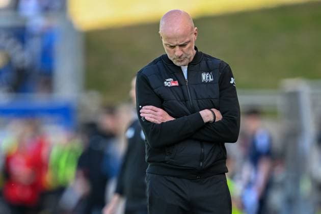 3 Liga FC Saarbrücken VfL Osnabrück on 05 04 2025 at Ludwigsparkstadion in Saarbrücken Coach Marco Antwerpen Osnabrueck dissatisfied, disappointed, disappointed, dejected MT