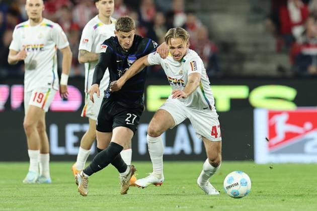 GER, 2 FBL, 1 FC Koeln vs Hertha BSC Berlin 05 04 2025, Rheinenergie Stadion, Koeln, GER, 2 FBL, 1 FC Koeln vs Hertha BSC Berlin, in the picture Mathias Olesen FC Koeln 47 , in a duel against Mickaël Cuisance Hertha BSC 27 , nordphotoxGmbHx xMeuter nph00351