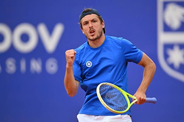 Tiriac Open 2025 - Bucharest ATP, Tennis Herren 250 Jakob Schnaitter and Mark Wallner of Germany play against Sander Gille and Jan Zielinski of Poland during the Tiriac Open doubles match in Bucharest, Romania, on April 4, 2025. Bucharest Romania  Copyright: xAlexxNicodimx originalFilename:nicodim-tiriacop250405_nphWC.jpg
