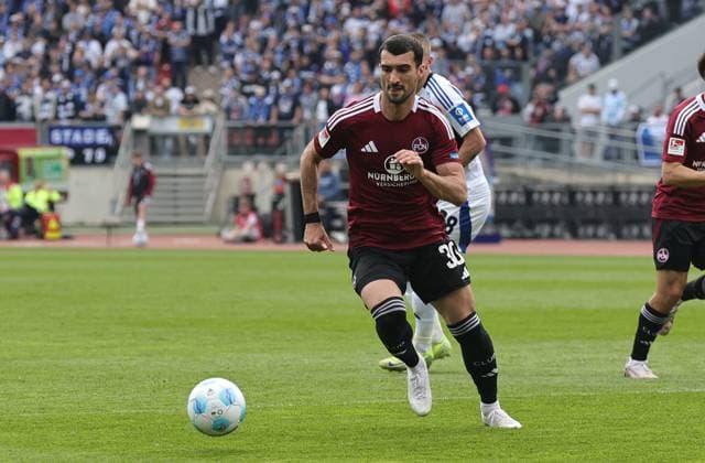 05 04 2025 Soccer Season 2024 2025 2 Soccer Bundesliga 28 Matchday 1 FC Nürnberg FCN Club Hamburger SV HSV Sportfoto Zink DaMa xdaxmax DFL regulations prohibit any use of photographs as image sequences and or quasi video only for editorial use Mahir Emreli 30, 1 FC Nürnberg FCN Freisteller Einzelbild