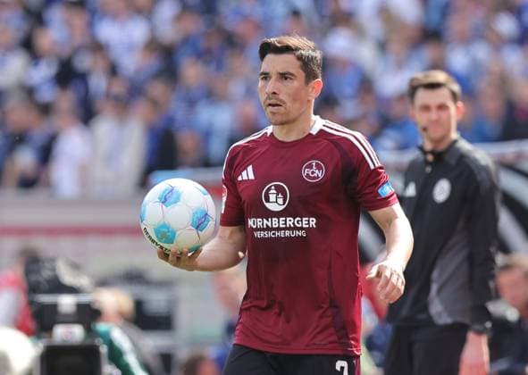 05 04 2025 Soccer Season 2024 2025 2 Soccer Bundesliga 28 Matchday 1 FC Nürnberg FCN Club Hamburger SV HSV Sportfoto Zink DaMa xdaxmax DFL regulations prohibit any use of photographs as image sequences and or quasi video only for editorial use Danilo Soares 3, 1 FC Nürnberg FCN