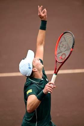 April 5, 2025, Houston, Tx, United States of America: JENSON BROOKSBY during the quarter finals between Tommy Paul (USA) and Jenson Brooksby (USA) in the Men s Clay Court Championships on April 3, 2025 at the River Oaks Country Club in Houston, Texas. Houston United States of America - ZUMAw132 20250405_zap_w132_040 Copyright: xTomxWalkox