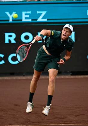 April 5, 2025, Houston, Tx, United States of America: JENSON BROOKSBY during the quarter finals between Tommy Paul (USA) and Jenson Brooksby (USA) in the Men s Clay Court Championships on April 3, 2025 at the River Oaks Country Club in Houston, Texas. Houston United States of America - ZUMAw132 20250405_zap_w132_049 Copyright: xTomxWalkox