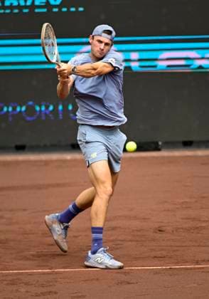 April 5, 2025, Houston, Tx, United States of America: TOMMY PAUL during the quarter finals between Tommy Paul (USA) and Jenson Brooksby (USA) in the Men s Clay Court Championships on April 3, 2025 at the River Oaks Country Club in Houston, Texas. Houston United States of America - ZUMAw132 20250405_zap_w132_051 Copyright: xTomxWalkox