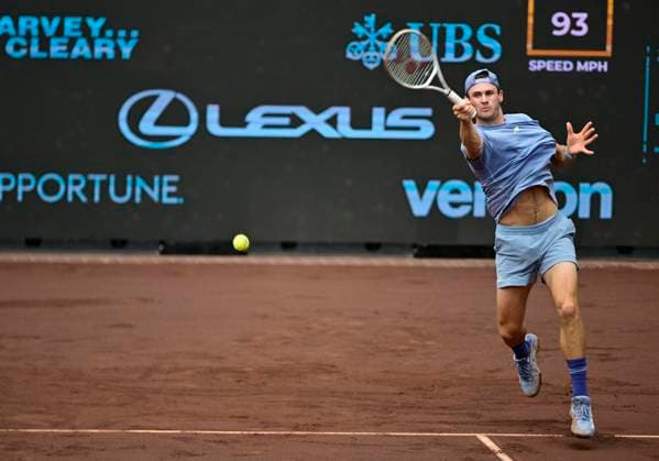 April 5, 2025, Houston, Tx, United States of America: TOMMY PAUL during the quarter finals between Tommy Paul (USA) and Jenson Brooksby (USA) in the Men s Clay Court Championships on April 3, 2025 at the River Oaks Country Club in Houston, Texas. Houston United States of America - ZUMAw132 20250405_zap_w132_065 Copyright: xTomxWalkox