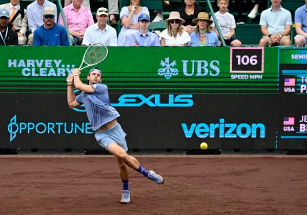 April 5, 2025, Houston, Tx, United States of America: TOMMY PAUL during the quarter finals between Tommy Paul (USA) and Jenson Brooksby (USA) in the Men s Clay Court Championships on April 3, 2025 at the River Oaks Country Club in Houston, Texas. Houston United States of America - ZUMAw132 20250405_zap_w132_066 Copyright: xTomxWalkox
