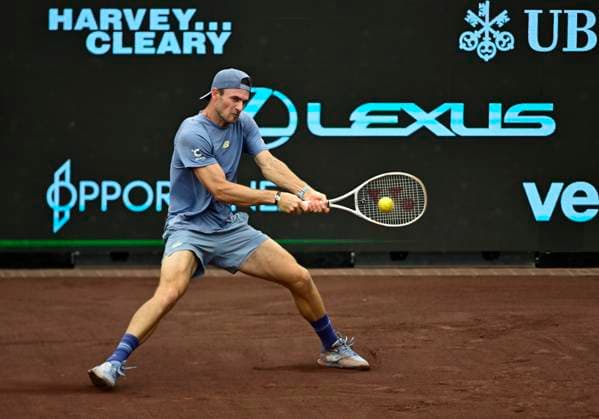 April 5, 2025, Houston, Tx, United States of America: TOMMY PAUL during the quarter finals between Tommy Paul (USA) and Jenson Brooksby (USA) in the Men s Clay Court Championships on April 3, 2025 at the River Oaks Country Club in Houston, Texas. Houston United States of America - ZUMAw132 20250405_zap_w132_074 Copyright: xTomxWalkox