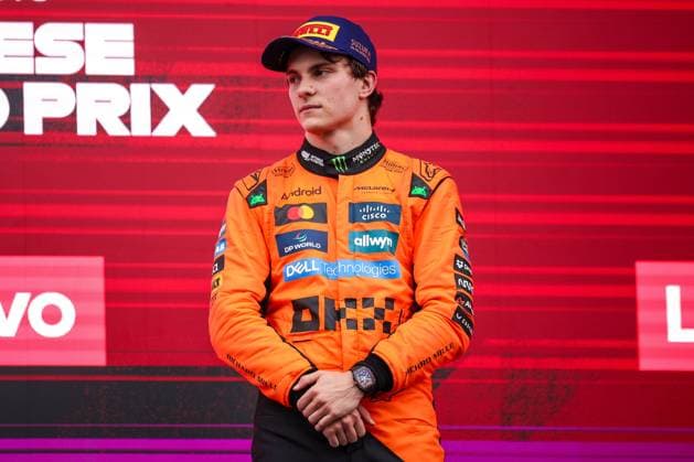 F1 - JAPANESE GRAND PRIX 2025 PIASTRI Oscar (aus), McLaren F1 Team MCL39, portrait podium celebration during the Formula 1 Lenovo Japanese Grand Prix 2025, 3rd round of the 2025 FIA Formula One World Championship, WM, Weltmeisterschaft from April 4 to 6, 2025 on the Suzuka Circuit, in Suzuka, Japan - SuzukaJapan  Copyright: xEricxAlonsox