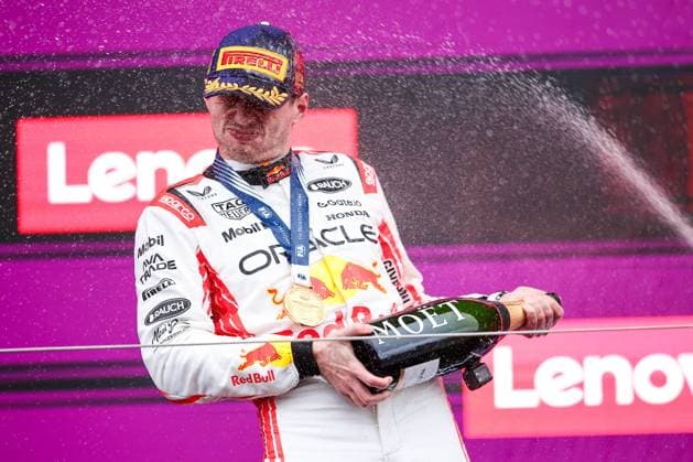 F1 - JAPANESE GRAND PRIX 2025 VERSTAPPEN Max (ned), Red Bull Racing RB21, portrait podium celebration during the Formula 1 Lenovo Japanese Grand Prix 2025, 3rd round of the 2025 FIA Formula One World Championship, WM, Weltmeisterschaft from April 4 to 6, 2025 on the Suzuka Circuit, in Suzuka, Japan - SuzukaJapan  Copyright: xEricxAlonsox