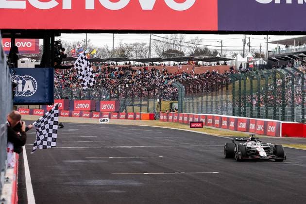 F1 - JAPANESE GRAND PRIX 2025 01 VERSTAPPEN Max (nld), Red Bull Racing RB21, action wins the race during the Formula 1 Lenovo Japanese Grand Prix 2025, 3rd round of the 2025 FIA Formula One World Championship, WM, Weltmeisterschaft from April 4 to 6, 2025 on the Suzuka Circuit, in Suzuka, Japan - SuzukaJapan  Copyright: xEricxAlonsox