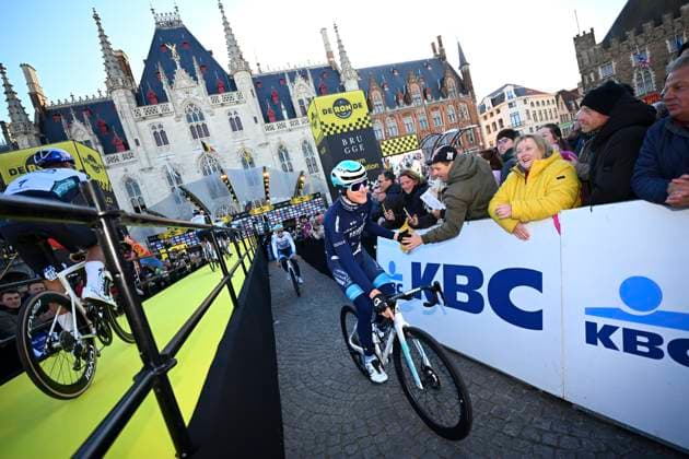 Ronde van Vlaanderen 2025 - Men Elite OUDENAARDE, BELGIUM - APRIL 06 : Pasqualon Andrea (ITA) of Bahrain - Victorious before the start of the race pictured during the 109th edition of the Ronde van Vlaanderen, an UCI World Tour cycling race for Men Elite with start in Bruges and finish in Oudenaarde after 268,9 km on April 6, 2025 in Oudenaarde, Belgium, 06 04 2025 Oudenaarde Belgium  Copyright: xTomasxSiskx