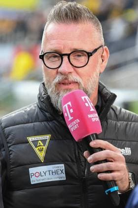 Sascha Eller Managing Director Alemannia Aachen at Interview, TV, Television, Microphone, 05 04 2025, Aachen Germany , Soccer, 3 Liga, Alemannia Aachen DSC Arminia Bielefeld, Soccer, 3 Liga, Alemannia Aachen DSC Arminia Bielefeld, DFB DFL REGULATIONS PROHIBIT ANY USE OF PHOTOGRAPHS AS IMAGE SEQUENCES AND OR QUASI VIDEO xmhx
