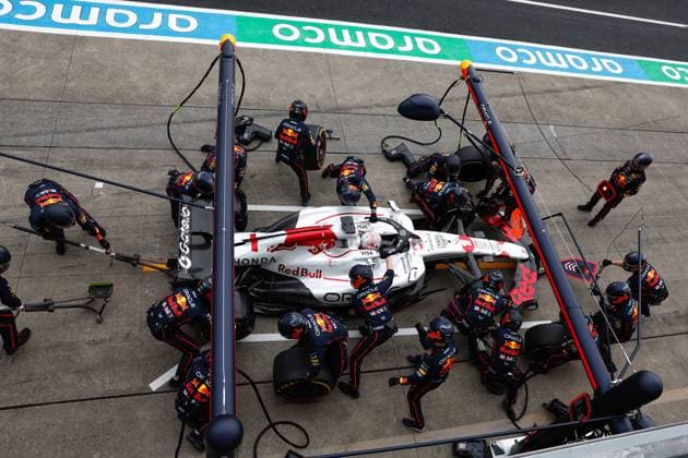 F1 - JAPANESE GRAND PRIX 2025 01 VERSTAPPEN Max (nld), Red Bull Racing RB21, action during the Formula 1 Lenovo Japanese Grand Prix 2025, 3rd round of the 2025 FIA Formula One World Championship, WM, Weltmeisterschaft from April 4 to 6, 2025 on the Suzuka Circuit, in Suzuka, Japan - SuzukaJapan  Copyright: xDPPIx