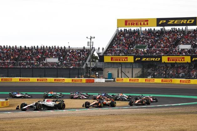 (250406) -- SUZUKA, April 6, 2025 -- Red Bull Racing s Dutch driver Max Verstappen (front, L) competes during the Formula One Japanese Grand Prix 2025 at the Suzuka Circuit in Suzuka, Japan, April 6, 2025. (Photo by Xinhua) (SP)JAPAN-SUZUKA-F1-GRAND PRIX-RACE BaoxDi 
